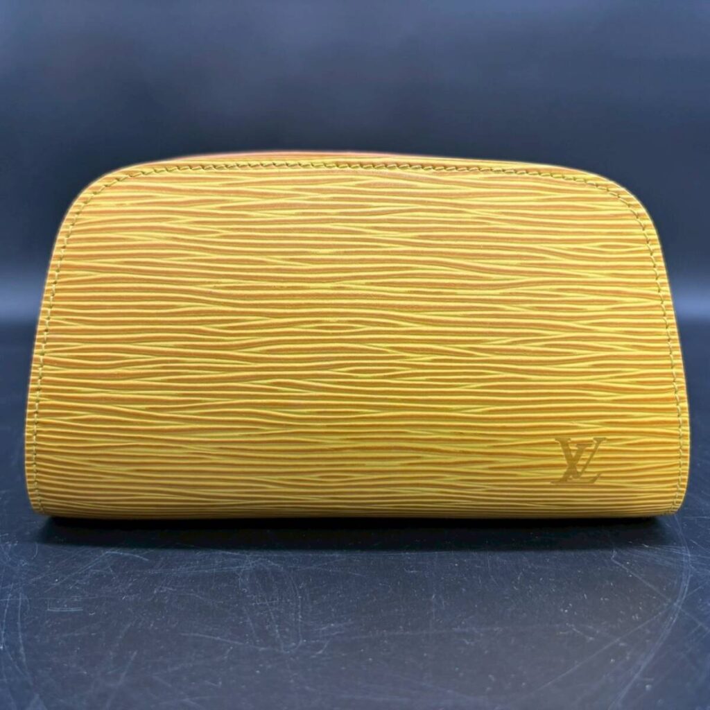 大阪府吹田市で出張買取したLOUIS VUITTON(ルイ・ヴィトン)エピ ドーフィーヌ イエロー コスメポーチ
