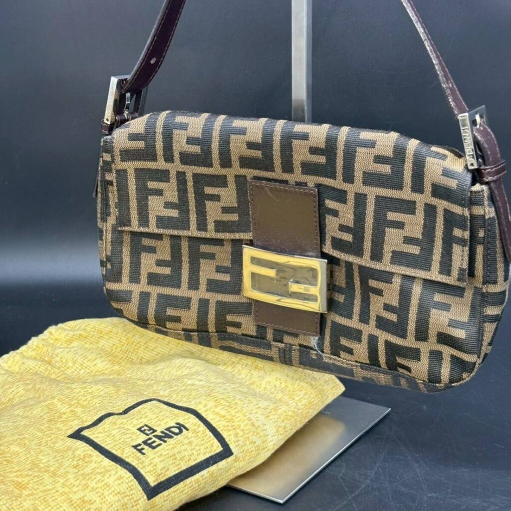 兵庫県西宮市で出張買取したFENDI ズッカ柄 マンマバケット ショルダーバッグ